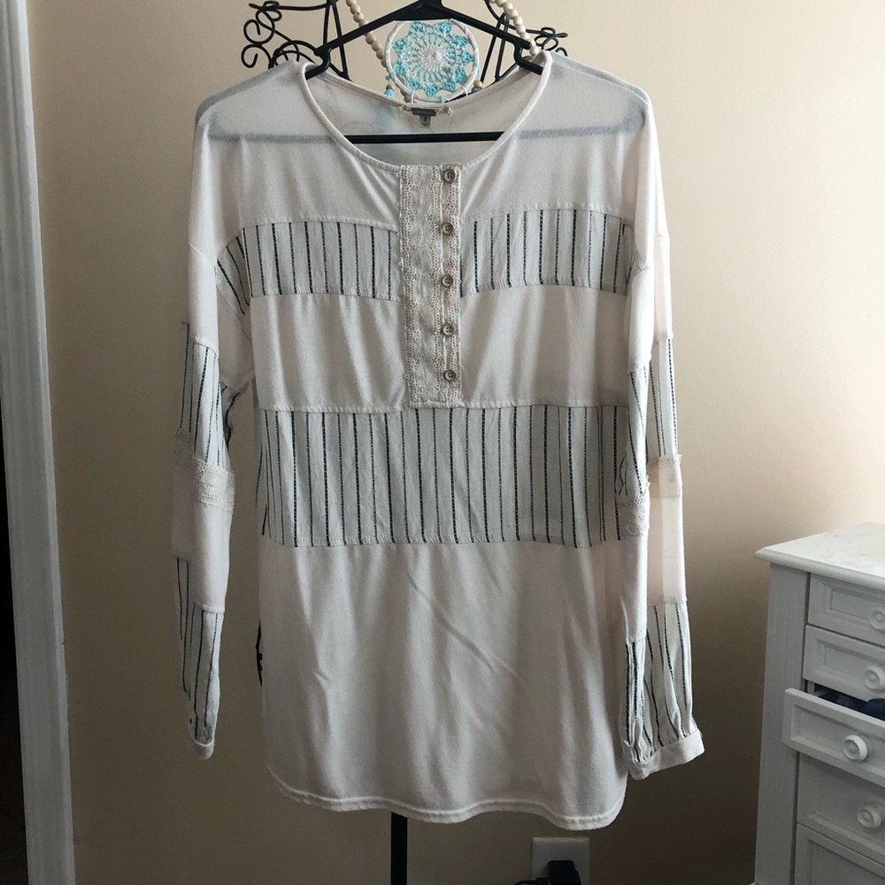 Gimmicks by BKE long sleeve top